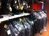 STOCK D UNE VALEUR DE 51 700 PA HT DONT 3500 CHEMISES HOMME, COSTUMES,