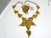 1 collier 1 paire de boucles d'oreillesor 22 carats manques bossués